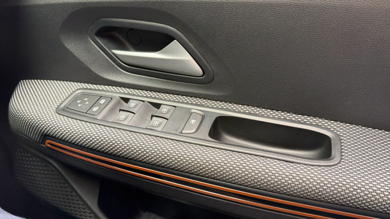 Dacia Sandero Stepway 1.0 TCe Journey 5dr Petrol Hatchback